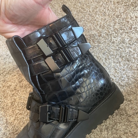 Alexander Wang Frankie leather alligator embossed strappy buckle bootie size 36 - Picture 7 of 10